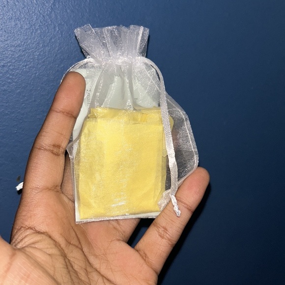 BLIND BAGS - Picture 2 of 2